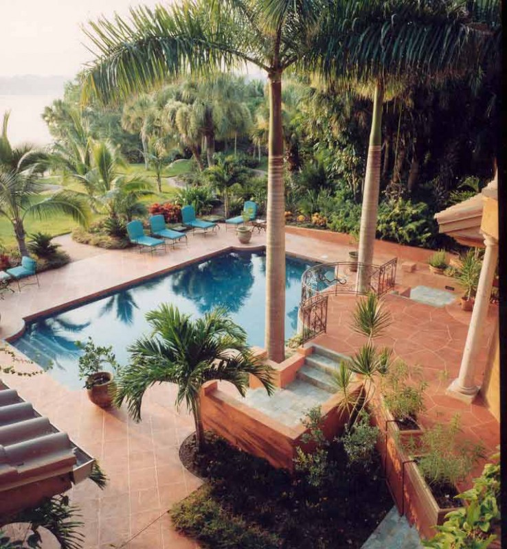 pool deck resurfacing